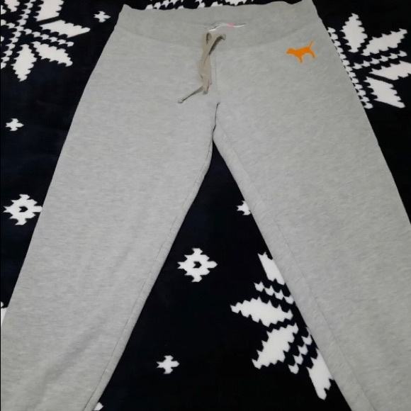 Size medium PINK Gray joggers - Picture 2 of 4